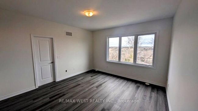 11 Paradox St, House attached with 3 bedrooms, 4 bathrooms and 1 parking in Woodbridge ON | Image 14