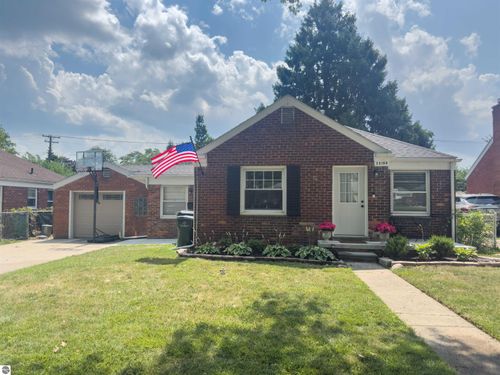 22100 O'Connor Street, St Clair Shores, MI, 48080 | Card Image