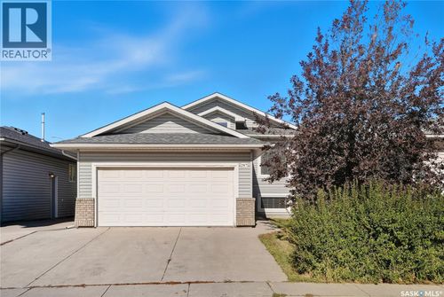 207 Buckwold Cove, Saskatoon, SK, S7N4V8 | Card Image