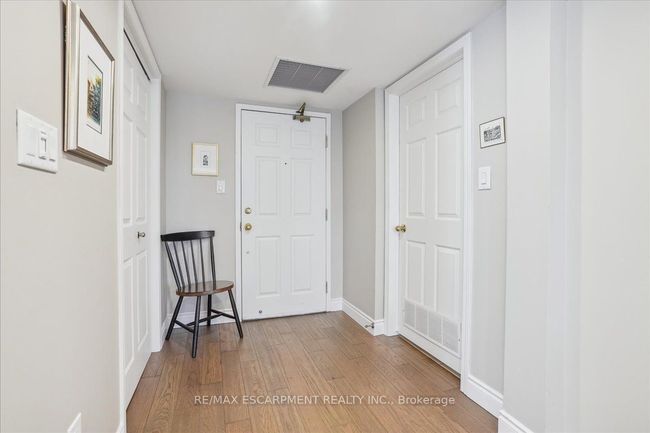 202C - 216 Plains Rd W, Condo with 2 bedrooms, 2 bathrooms and null parking in Burlington ON | Image 5