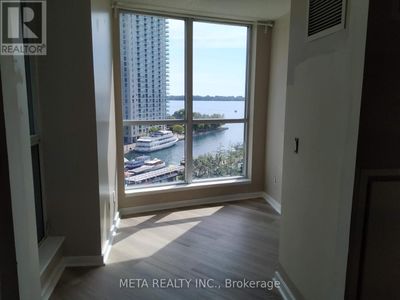 803 - 208 Queens Quay W, Condo with 3 bedrooms, 2 bathrooms and null parking in Toronto ON | Image 3