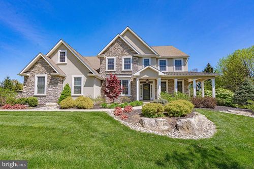 232 Cobblestone Ln, Bethlehem, PA, 18020-8912 | Card Image