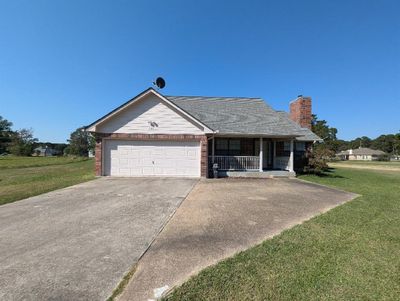 141 Coral Gables, House other with 3 bedrooms, 2 bathrooms and null parking in Trinity TX | Image 2