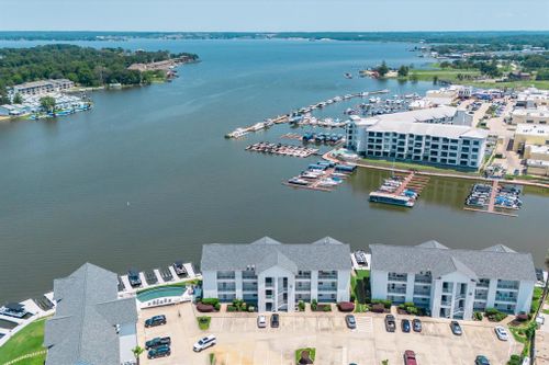 c202-168 Lake Point Boulevard, Conroe, TX, 77356 | Card Image