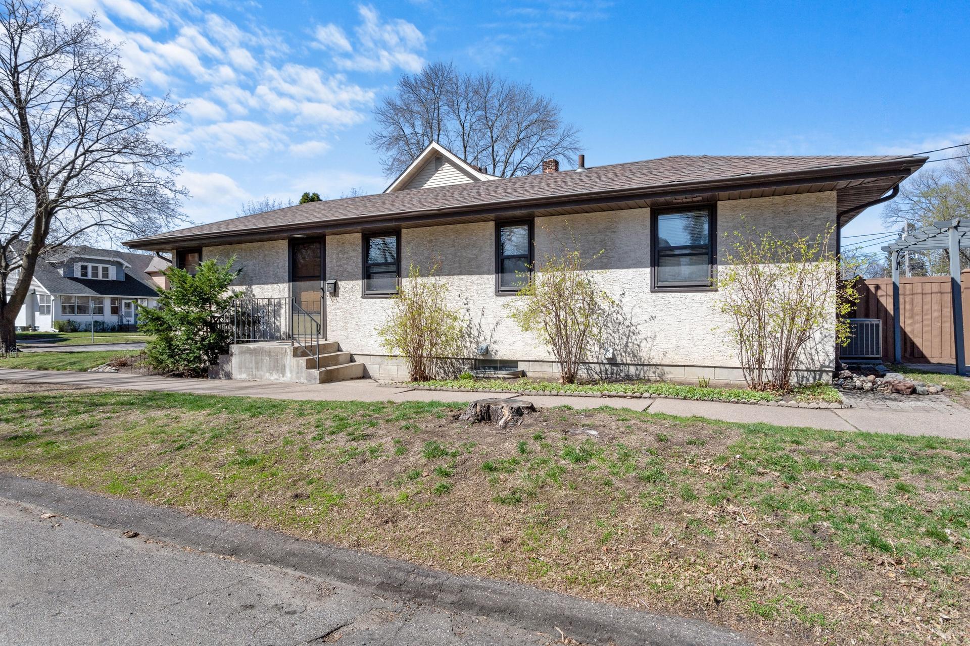 1641 Thomas Avenue, Sold in Saint Paul Zoocasa