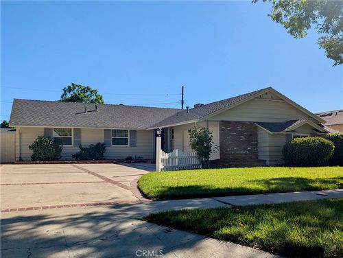 18938 Prairie St, Northridge, CA, 91324-3134 | Card Image