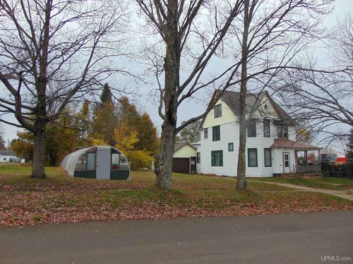 110 E River Street, Ontonagon, MI, 49953 | Card Image