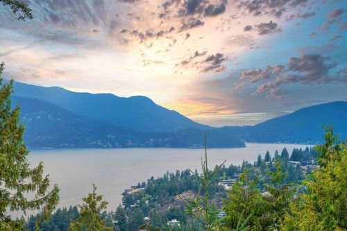 5343 Monte Bre Cres, West Vancouver, BC, V7W3A7 | Card Image