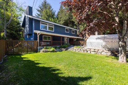 1350 Fernwood St, Pemberton, BC, V0N2L0 | Card Image