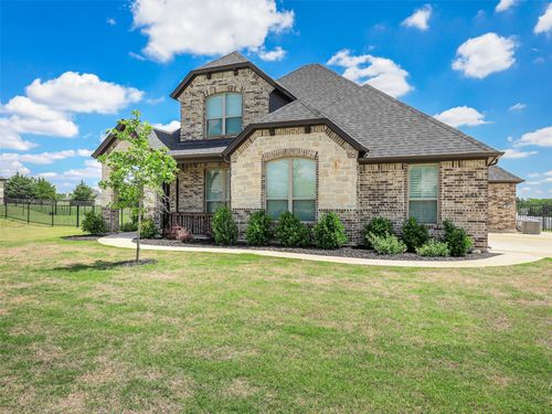 451 Tristin Ln, Waxahachie, TX, 75167-9205 | Card Image