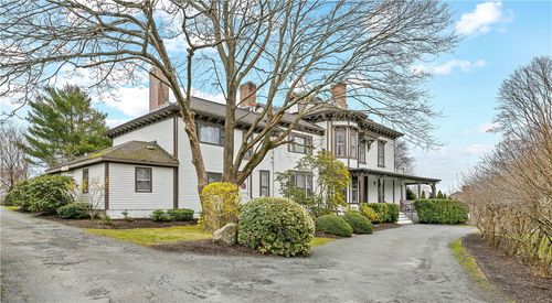 m8-46 Chastellux Ave, Newport, RI, 02840-3887 | Card Image