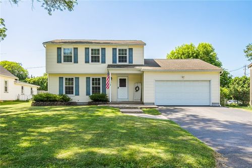 7 Erie Dr, Fairport, NY, 14450-2305 | Card Image