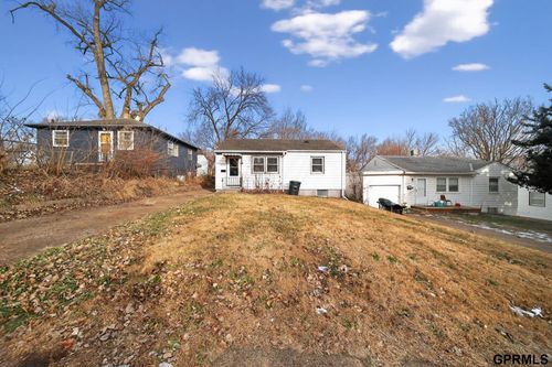 4030 Browne St, Omaha, NE, 68111-1802 | Card Image