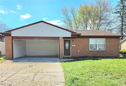 4915 Kresge Dr, Columbus, OH, 43232-4534 | Card Image