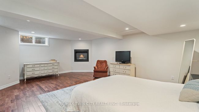 7 Fletcher Crt, House other with 5 bedrooms, 3 bathrooms and 3 parking in Guelph ON | Image 27