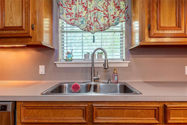 15631 Fir Rd, House other with 3 bedrooms, 2 bathrooms and 6 parking in Santa Fe TX | Image 13