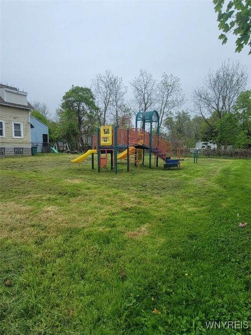 23 Earl Pl, Buffalo, NY, 14211-2904 | Card Image