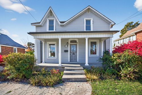 52 Parkside Dr, Barrie, ON, L4N1W9 | Card Image