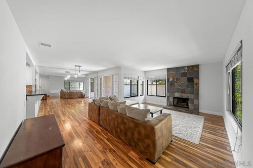 6016 Gaines Street, San Diego, CA, 92110 | Card Image