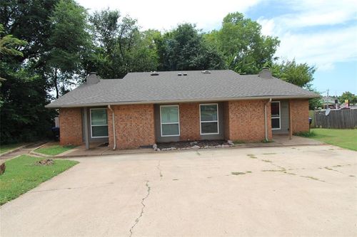 900 Aspen Ct, Noble, OK, 73068-9383 | Card Image