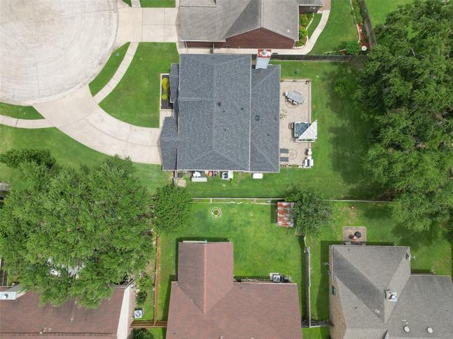 End of the cul-de-sac, long driveway, expansive fenced yard and large patio | Image 7