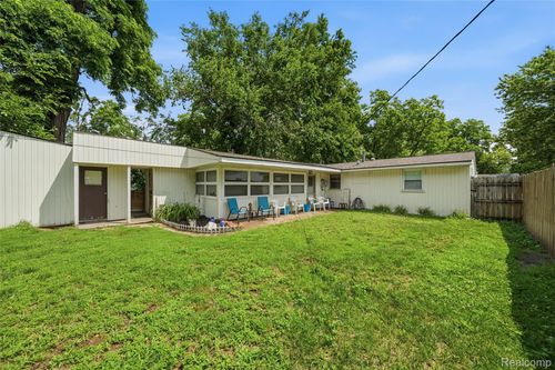 918 Pine Tree Road, Lake Orion Village, MI, 48362 | Card Image