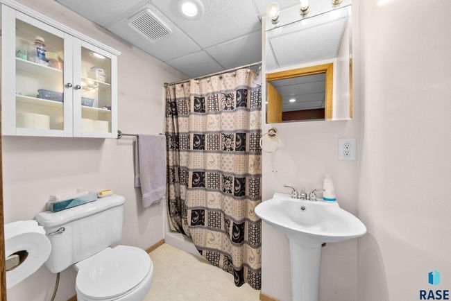 2013 E Sylvan Cir, House other with 4 bedrooms, 2 bathrooms and null parking in Brandon SD | Image 30