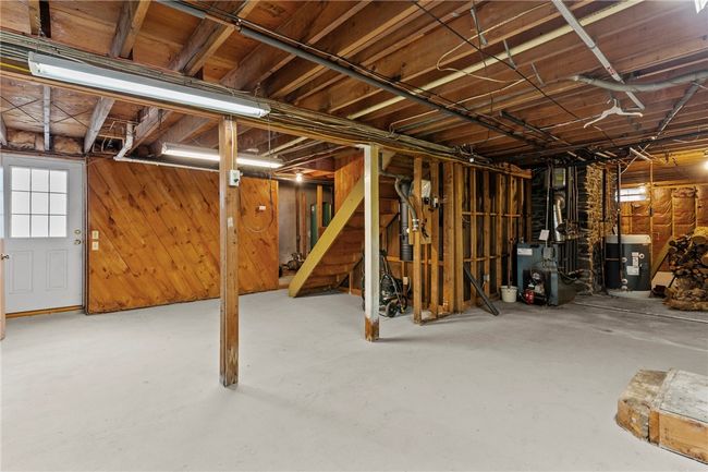 50 Liberty Rd, House other with 3 bedrooms, 2 bathrooms and 6 parking in Slocum RI | Image 38