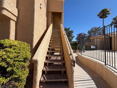 204-900 Heavenly Hills Ct, Las Vegas, NV, 89145-2427 | Card Image