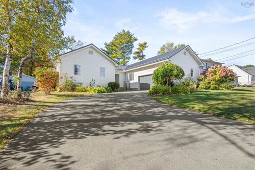 34 Sunset Dr, Bridgewater, NS, B4V3R5 | Card Image