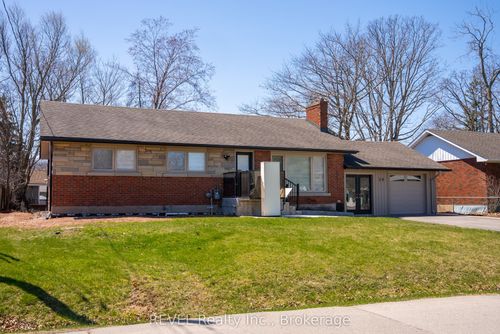 28 Dale Ave, Stoney Creek, ON, L8G3L9 | Card Image