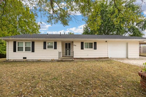 826 Fraker St, Marshfield, MO, 65706-1714 | Card Image
