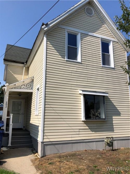 202 Thompson St, Buffalo, NY, 14207-2624 | Card Image