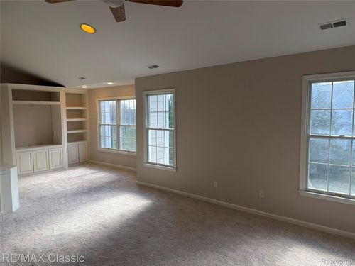 30-26459 Fieldstone Dr, Novi, MI, 48374-2153 | Card Image