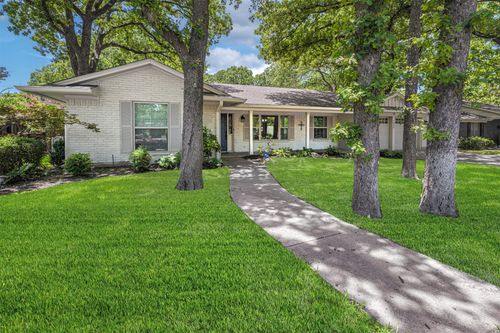 1822 Holm Oak St, Arlington, TX, 76012-5608 | Card Image