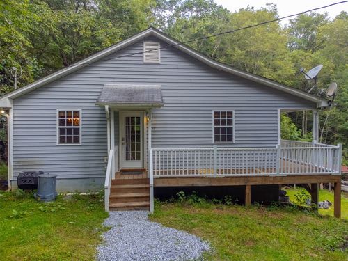 3558 N Norton Rd, Cullowhee, NC, 28723-9638 | Card Image