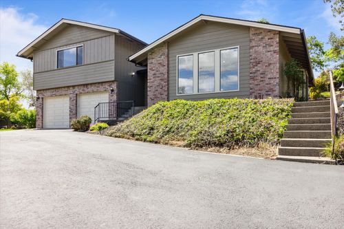 346 Stanford Ave, Medford, OR, 97504-9734 | Card Image