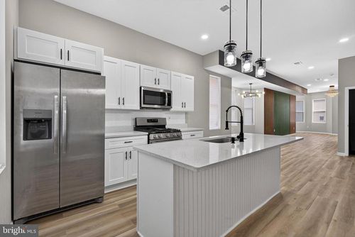 2820 Auchentoroly Ter, BALTIMORE, MD, 21217-1901 | Card Image