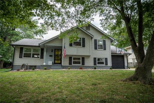 4000 S Hocker Ave, Independence, MO, 64055-4215 | Card Image