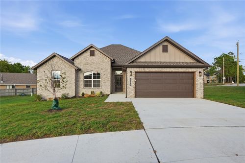 2305 N Cassidy Ct, Siloam Springs, AR, 72761 | Card Image