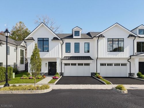 9-16 Paris Ave, Rockleigh, NJ, 07647-2603 | Card Image