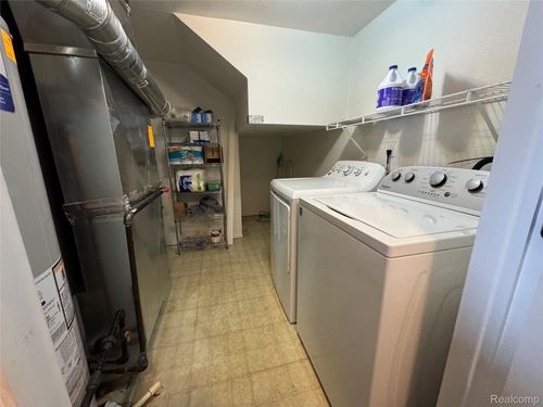 6958 Harvard Ln, Canton, MI, 48187-2502 | Card Image