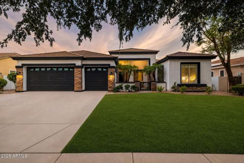 2989 E Comstock Dr, Gilbert, AZ, 85296-9452 | Card Image