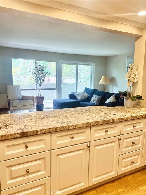 b-654 Avenida Sevilla, Laguna Woods, CA, 92637-3375 | Card Image