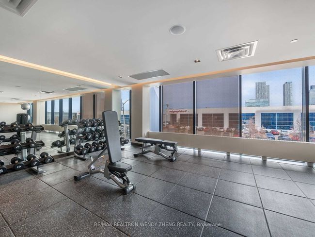 2102 - 38 Honeycrisp Cres, Condo with 2 bedrooms, 1 bathrooms and null parking in Concord ON | Image 15