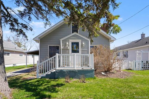 2509 S Sheridan Rd, Lennon, MI, 48449-9729 | Card Image