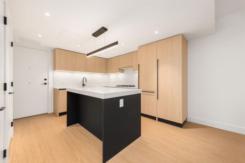 110-2235 Broadway E, Vancouver, BC, V5N0J5 | Card Image