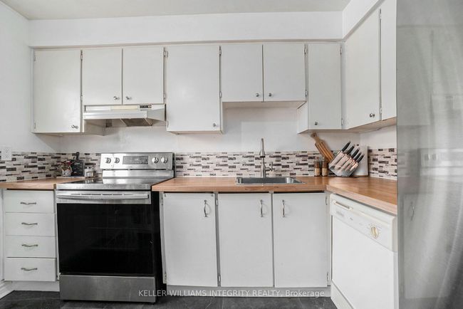 A - 85 Seyton Dr, Condo with 3 bedrooms, 2 bathrooms and 1 parking in Nepean ON | Image 14