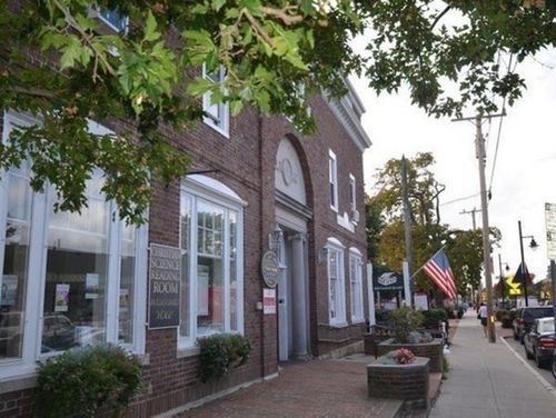 apt-16-357 Main St, Hyannis, MA, 02601-3911 | Card Image