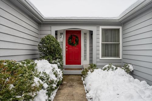 207 E North Ave, Lake Bluff, IL, 60044-2135 | Card Image